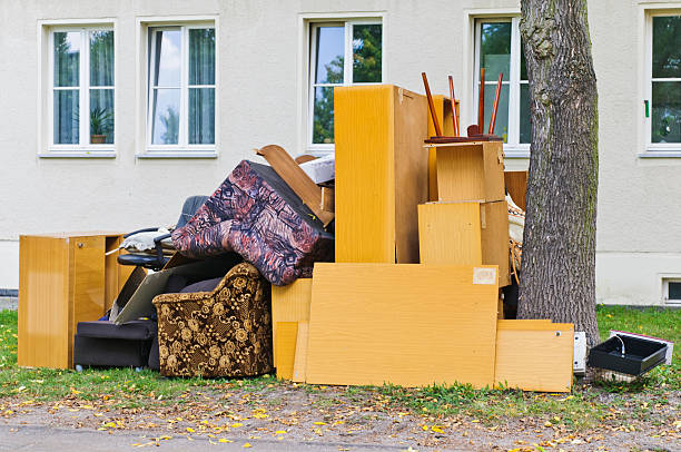 Best Furniture Removal  in Dimondale, MI